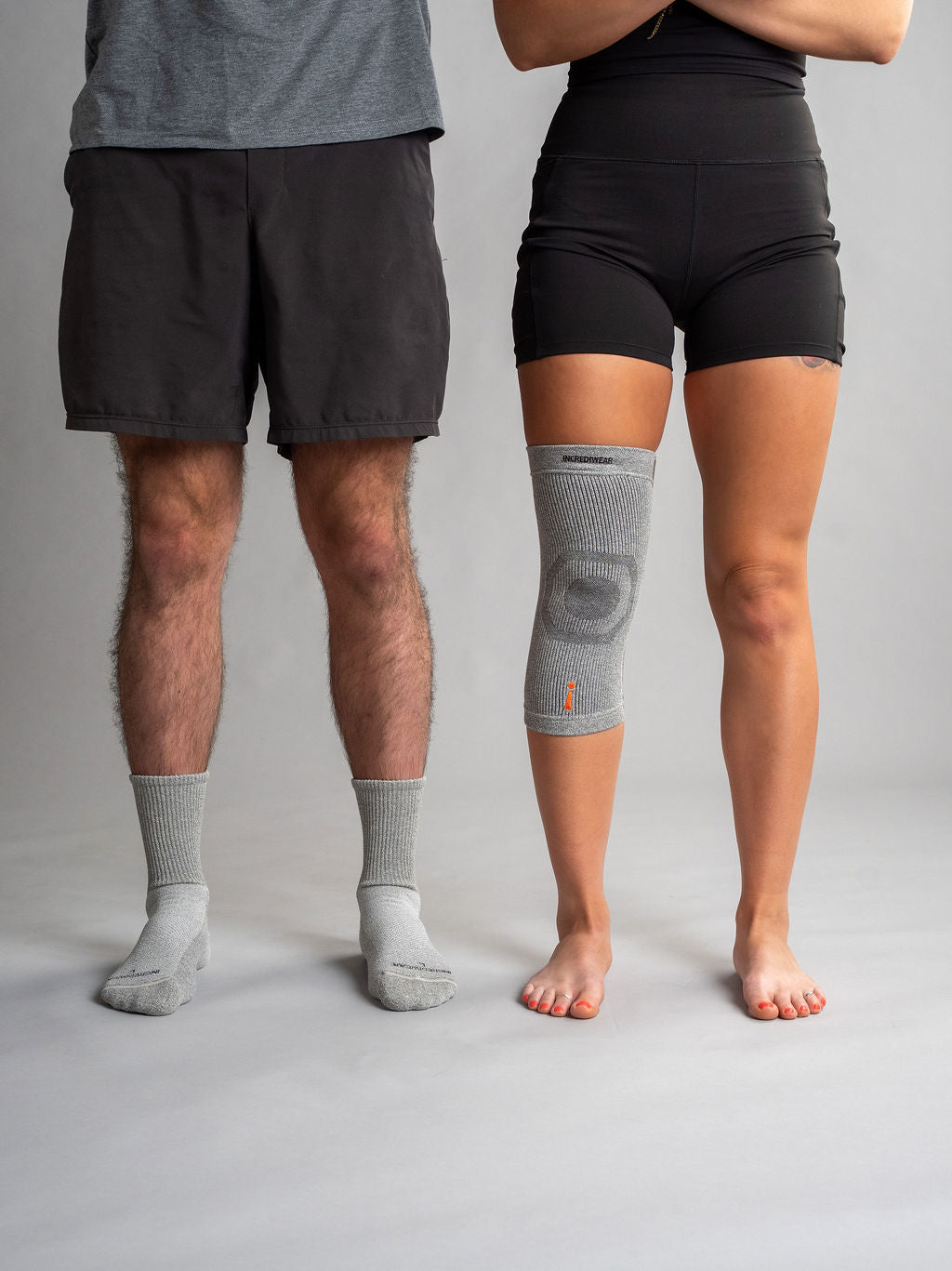 KNEE SLEEVE AND CIRCULATION SOCKS BUNDLE